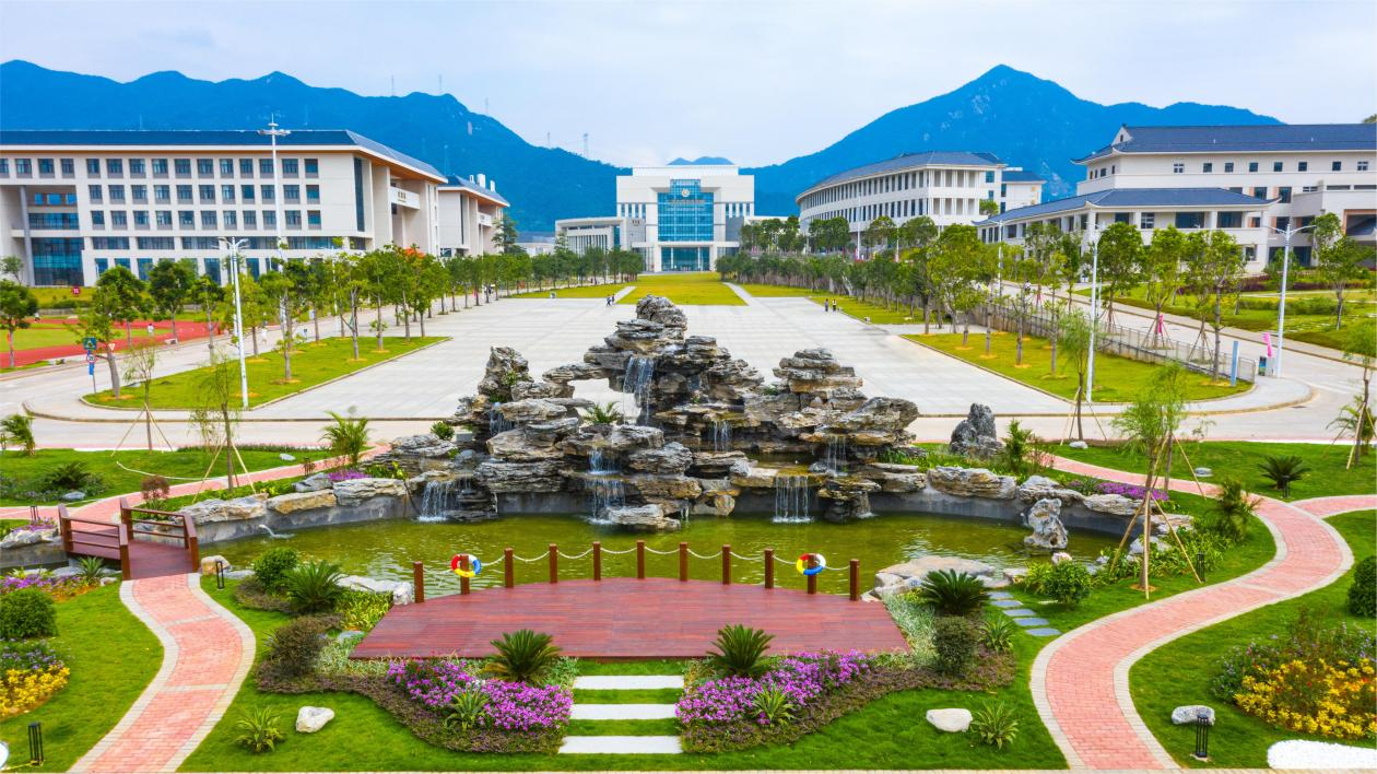 重磅招生！这条“三二分段”快车道，直通公办大学！