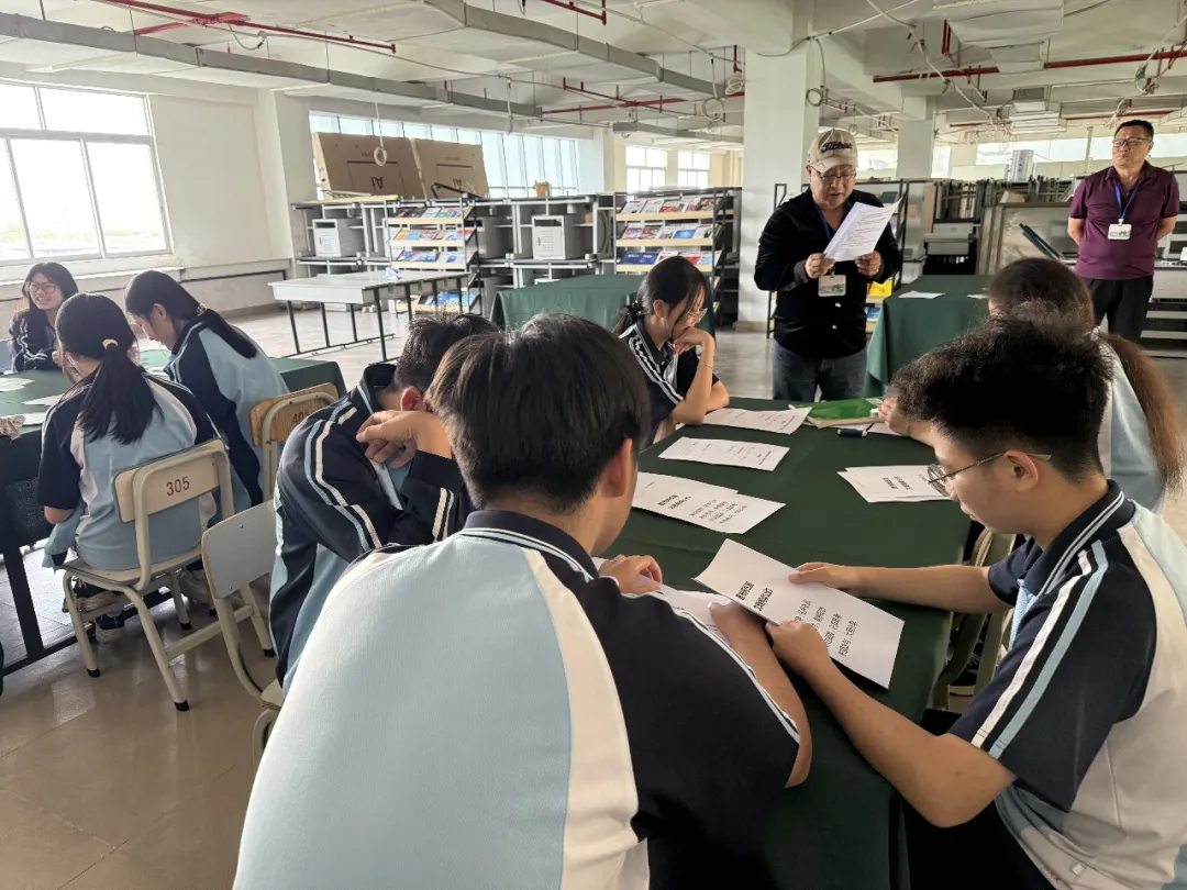 书香润心，悦读启航  |  学校语文与阅读社正式开课！